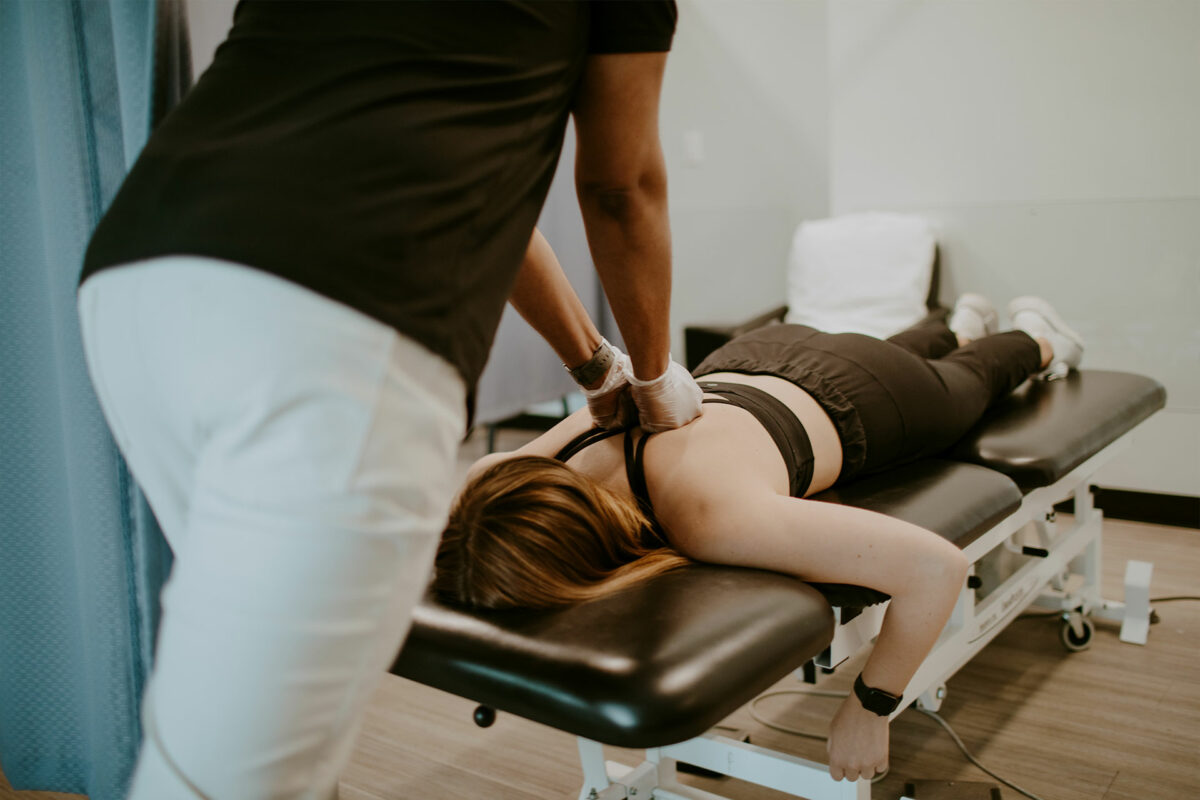Causes & Treatment of Upper Back Pain | Panorama Surrey Physio